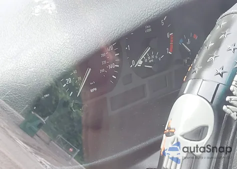 2003 BMW 325Xi z USA, uszkodzony, nr VIN WBAEU33443PM53282